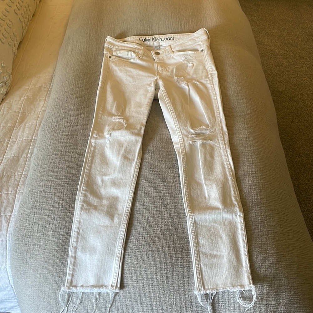 White Calvin Klein Jeans size 6